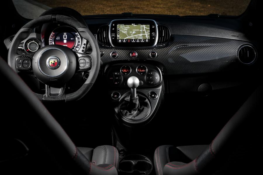 Торпедо Abarth 595 esseesse (312) 2019 года  (WW) (фото 31 из 44)